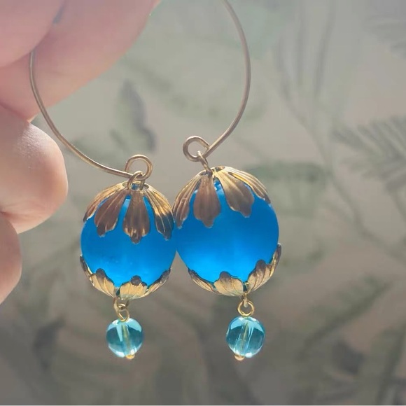Dangle earrings - Picture 2 of 6